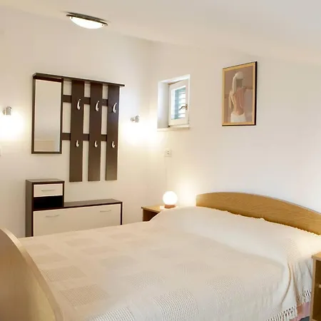 Eugen 2024 Apartment